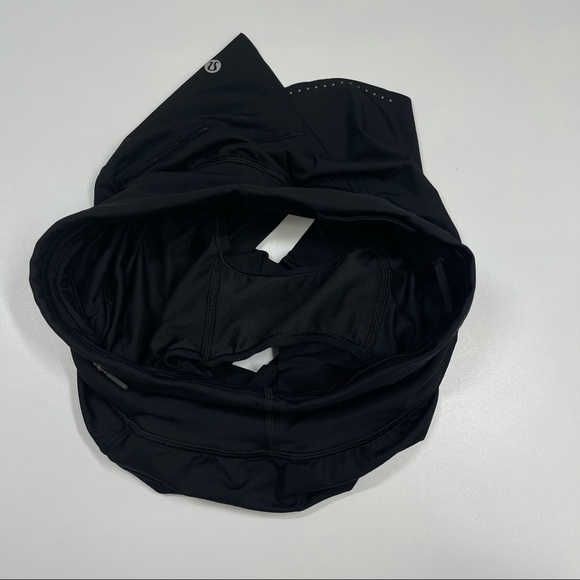 Sold✨Lululemon Chase Me Short 2.5" Black 2 - Picture 8 of 8